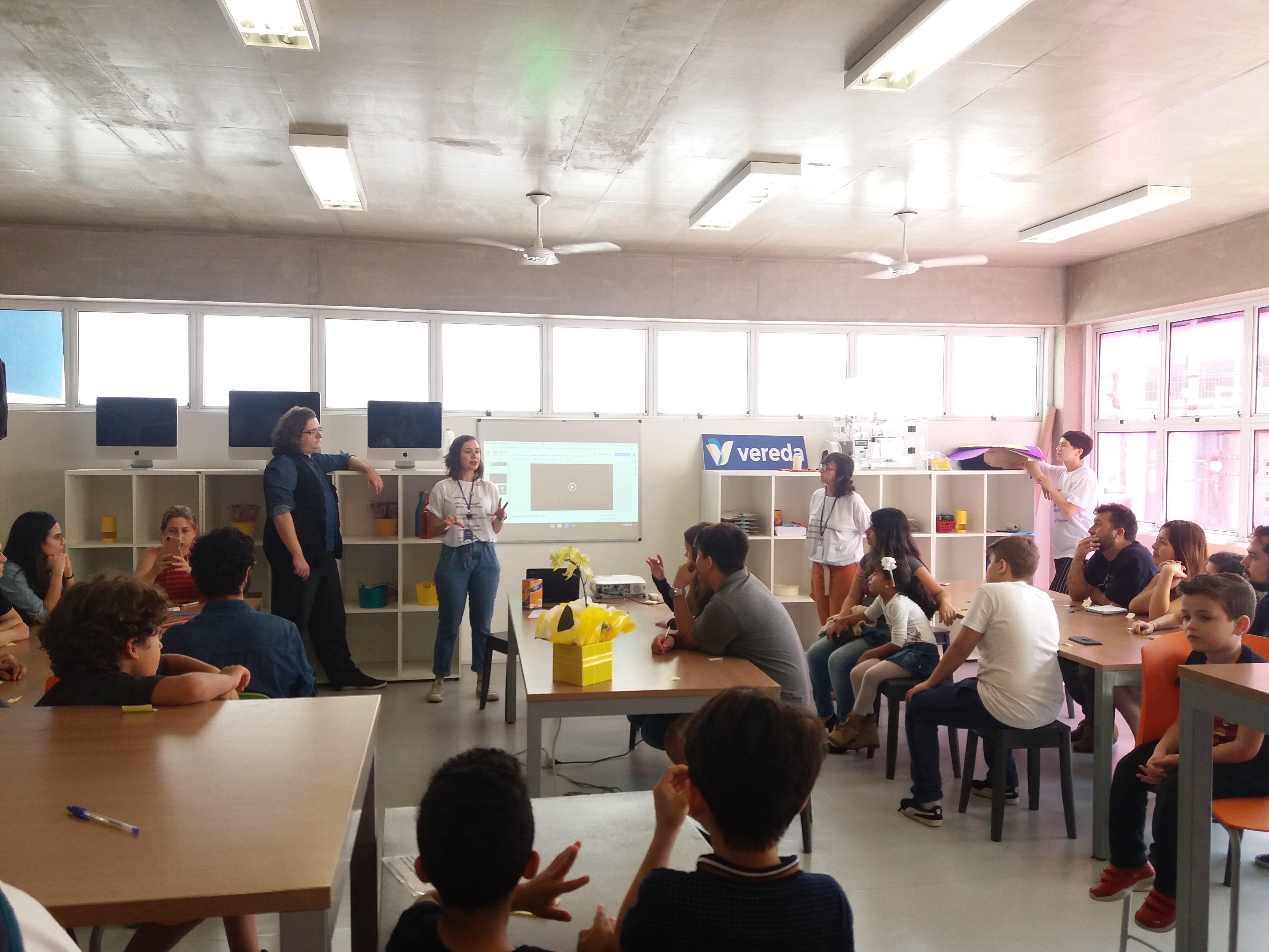 Intervenção poética para toda a comunidade escolar